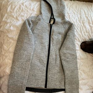 lululemon city bound hoodie